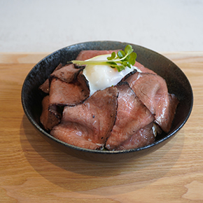 ローストビーフ丼