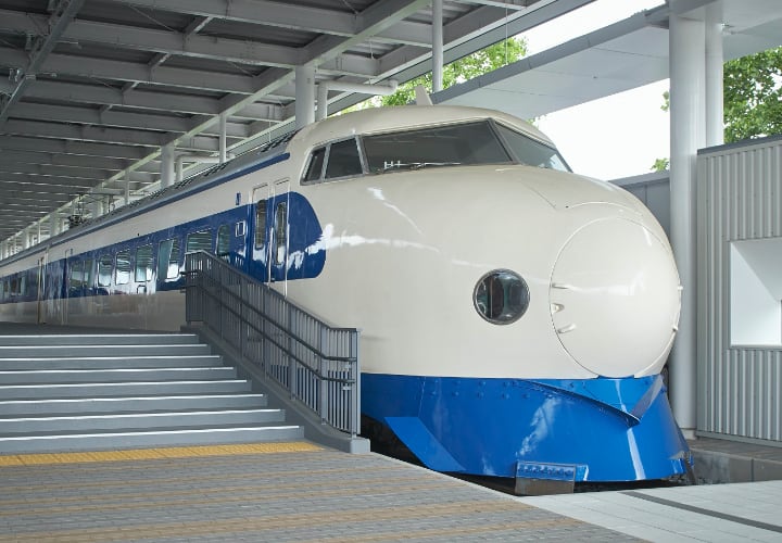 SLから新幹線まで鉄道の歴史に触れる「京都鉄道博物館」写真04