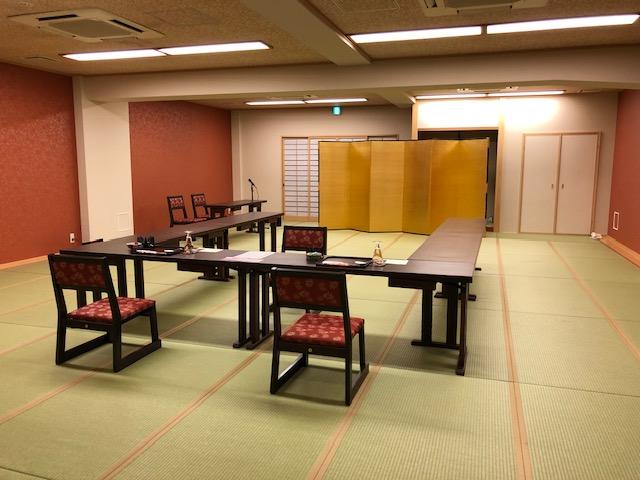 点心会場（※椅子席でのご案内となります）