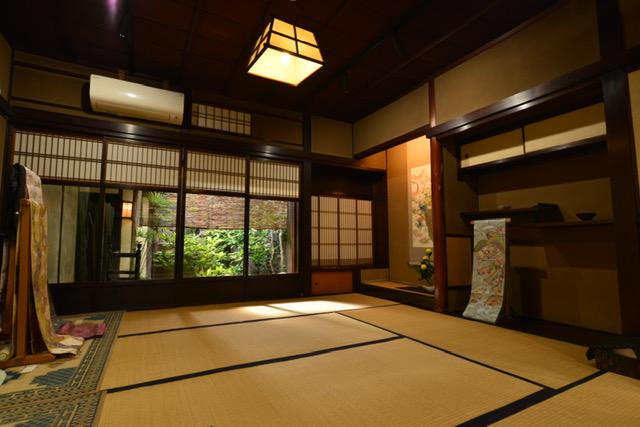 帯屋捨松本社建物内部01