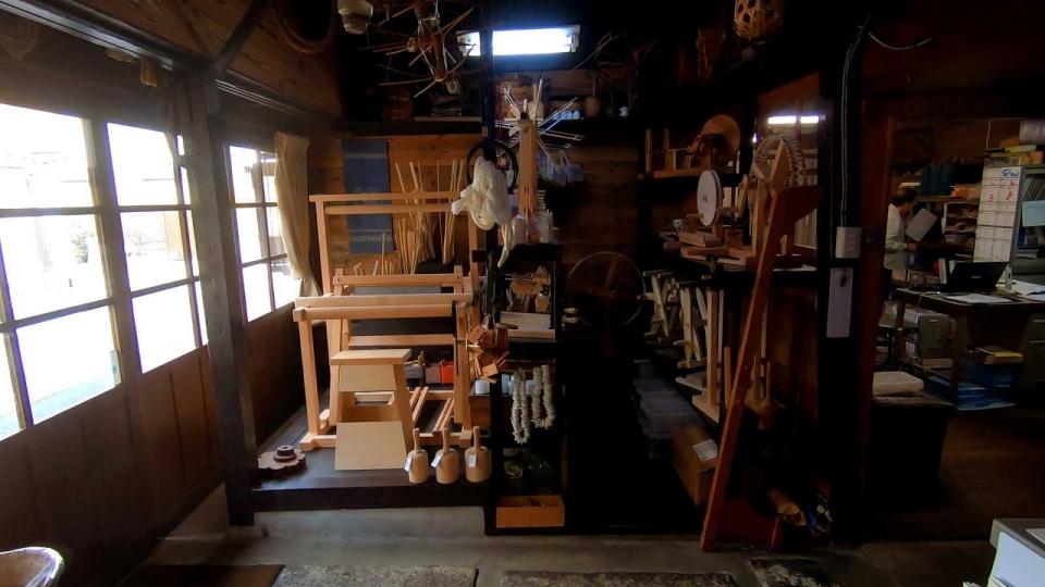 稲垣機料建物内部01