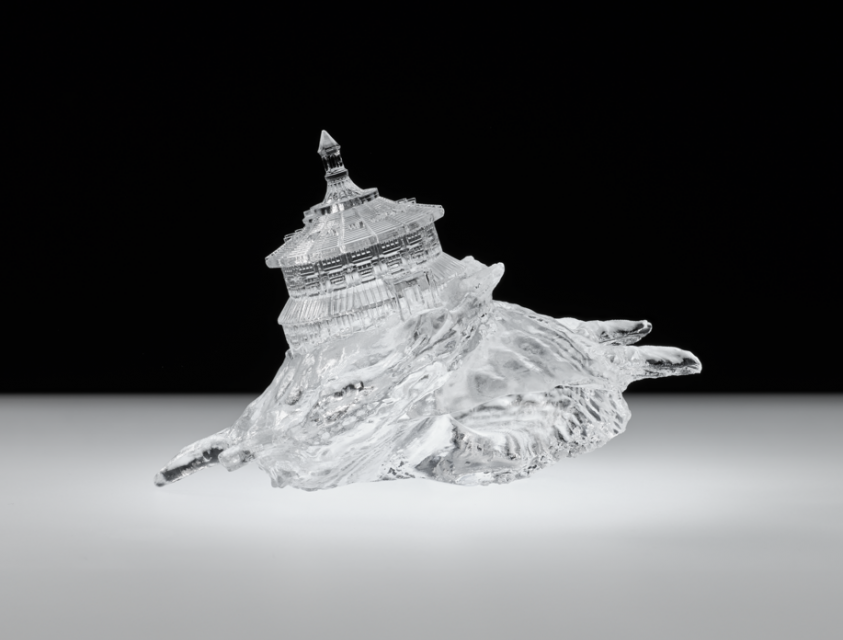 AKI INOMATA《やどかりに「やど」をわたしてみる–Border–(ラ・リューシュ、パリ)》2024年 京都国立近代美術館蔵 ©AKI INOMATA 撮影:若林勇人