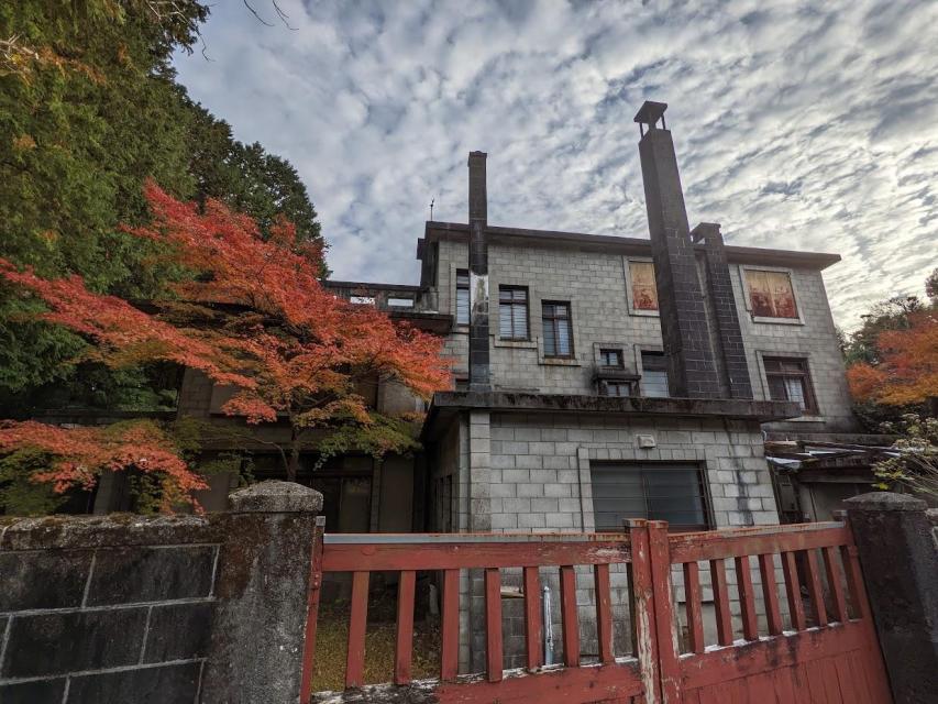 栗原邸(敷地外から外観見学)