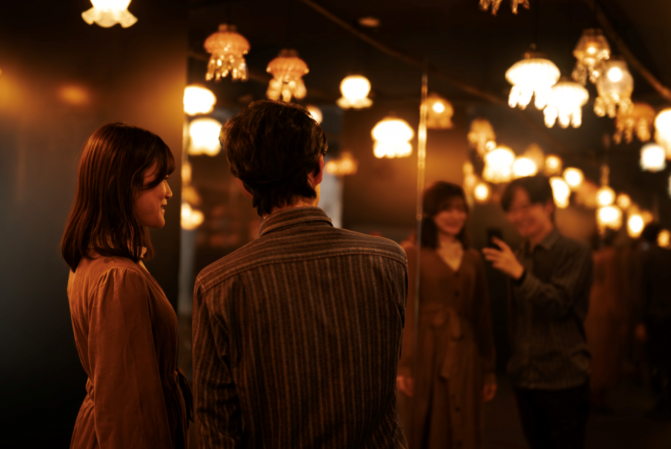 ミラートンネルで写真も