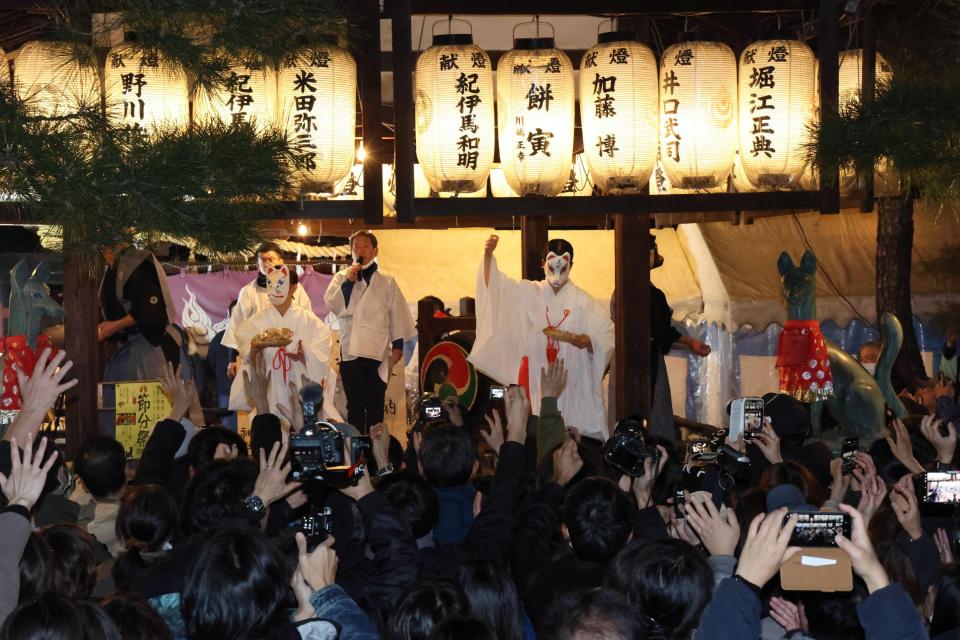 狐巫女の豆まき