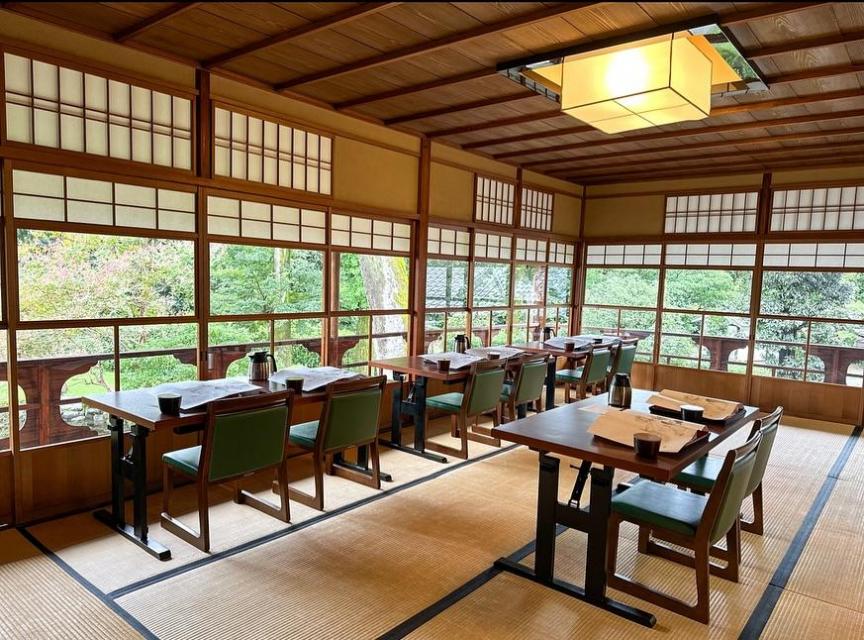 食事プラン配席イメージ