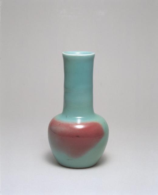 河井寬次郎《青磁釉辰砂差瓶》　1924年頃　アサヒグループ大山崎山荘美術館蔵