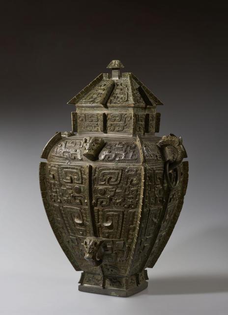 饕餮文方罍 殷後期・前１２-１１世紀 