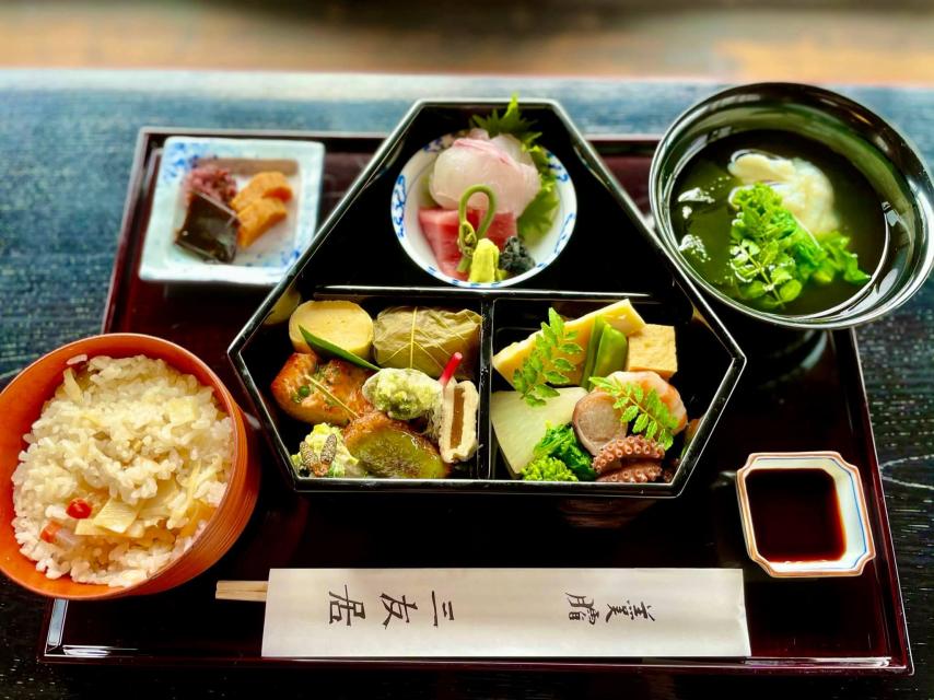 茶懐石「三友居」の仕出し