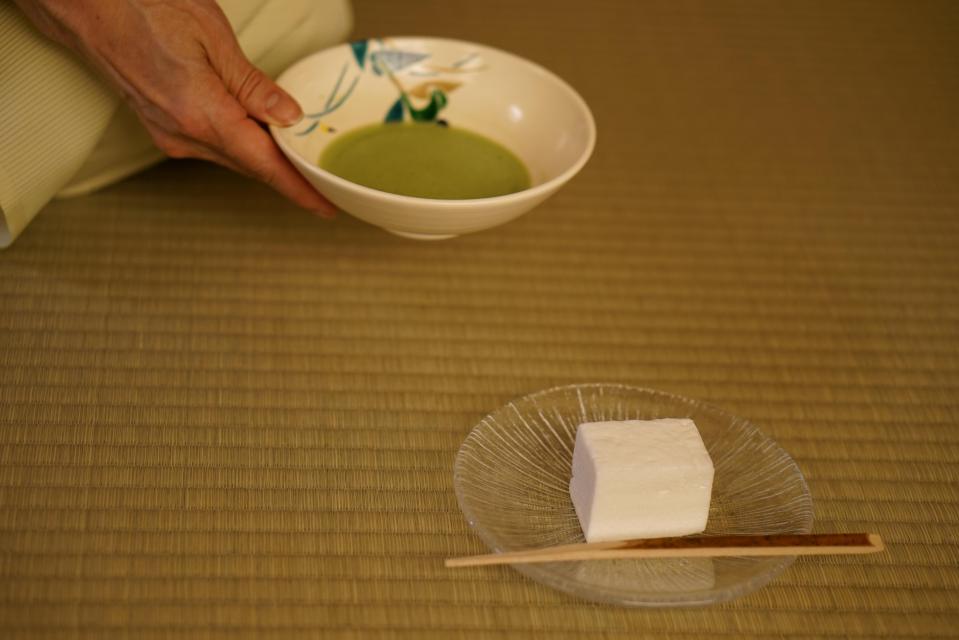 生菓子と薄茶