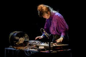 Emilie Škrijeljエミリー・シュクリェル(turntable)