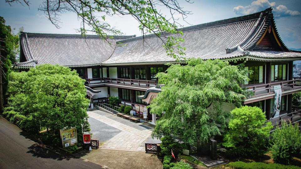 霊山歴史館外観