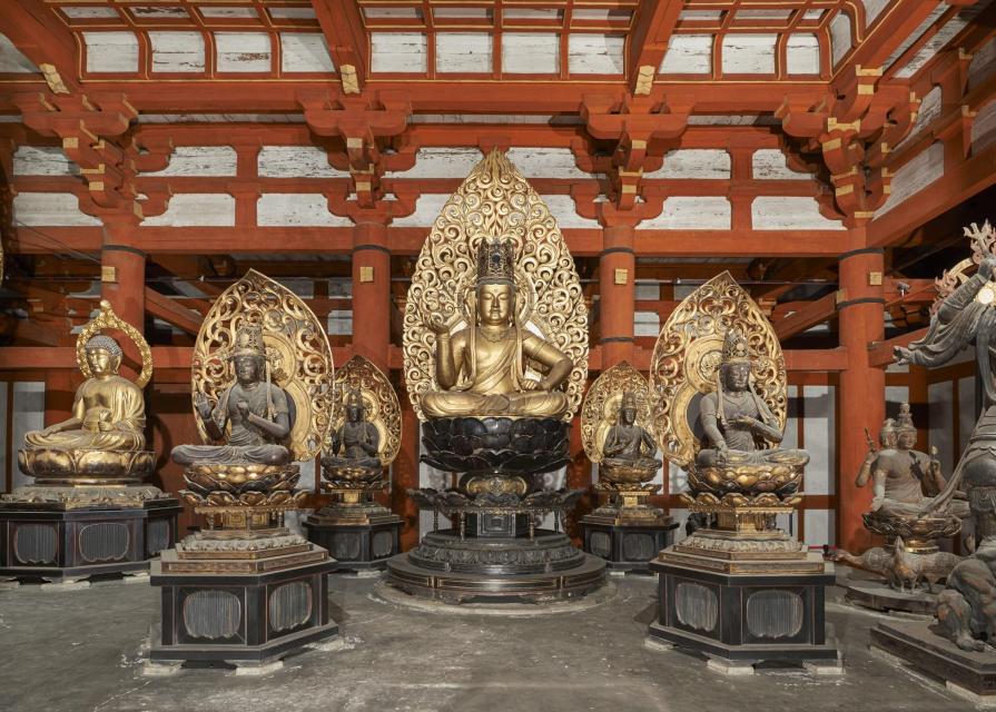 国宝　講堂立体曼荼羅・五菩薩坐像（写真提供：株式会社 便利堂）