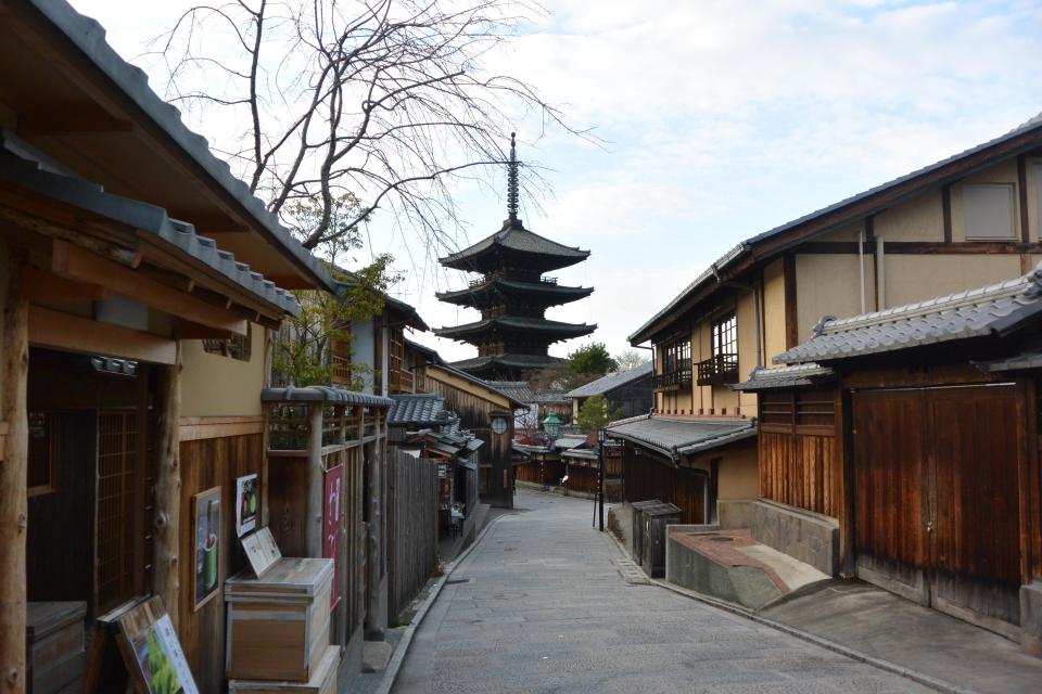 早朝の市バスに乗って、京都の朝を楽しもう‼