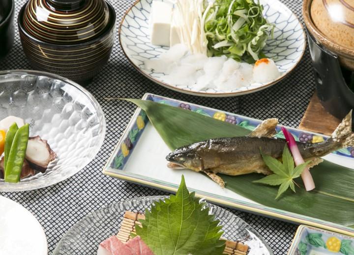 京都在住のぐるなびスタッフがおすすめする京都の夏の名物料理が堪能できるお店
