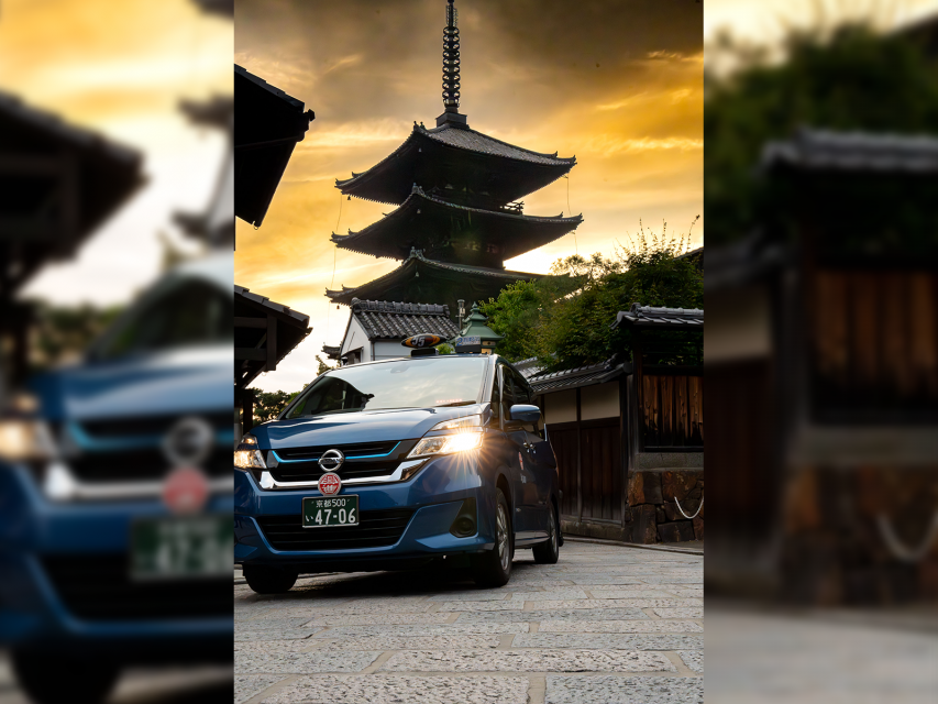 セレナ e-power (6人乗）　　夕暮れの八坂の塔