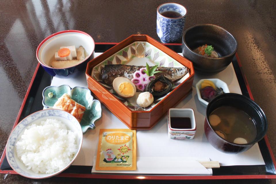 京料理濱登久にて日替わり御膳をご用意いたしております。