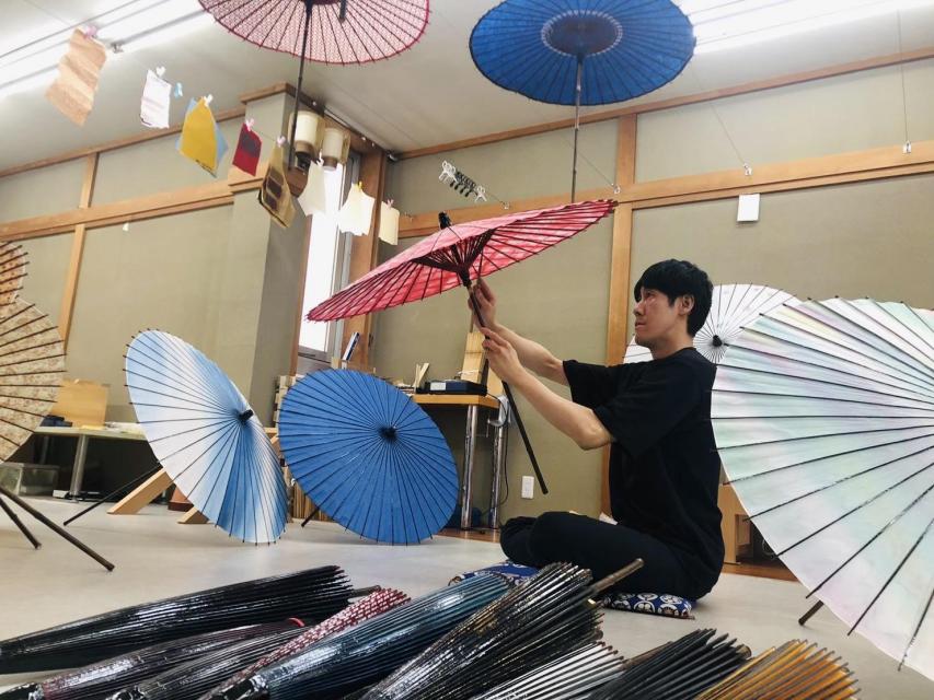 和傘職人が使用しているものと同じ素材です。