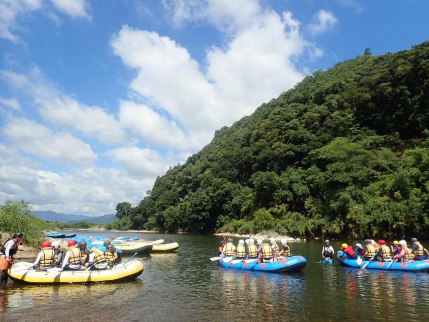 夏になると保津川は大盛況