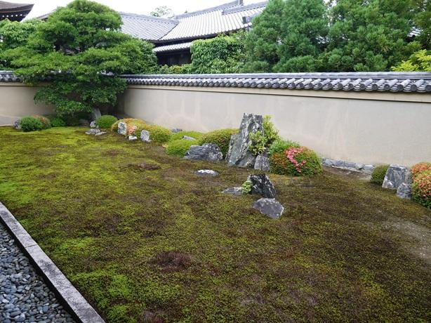 龍吟庭